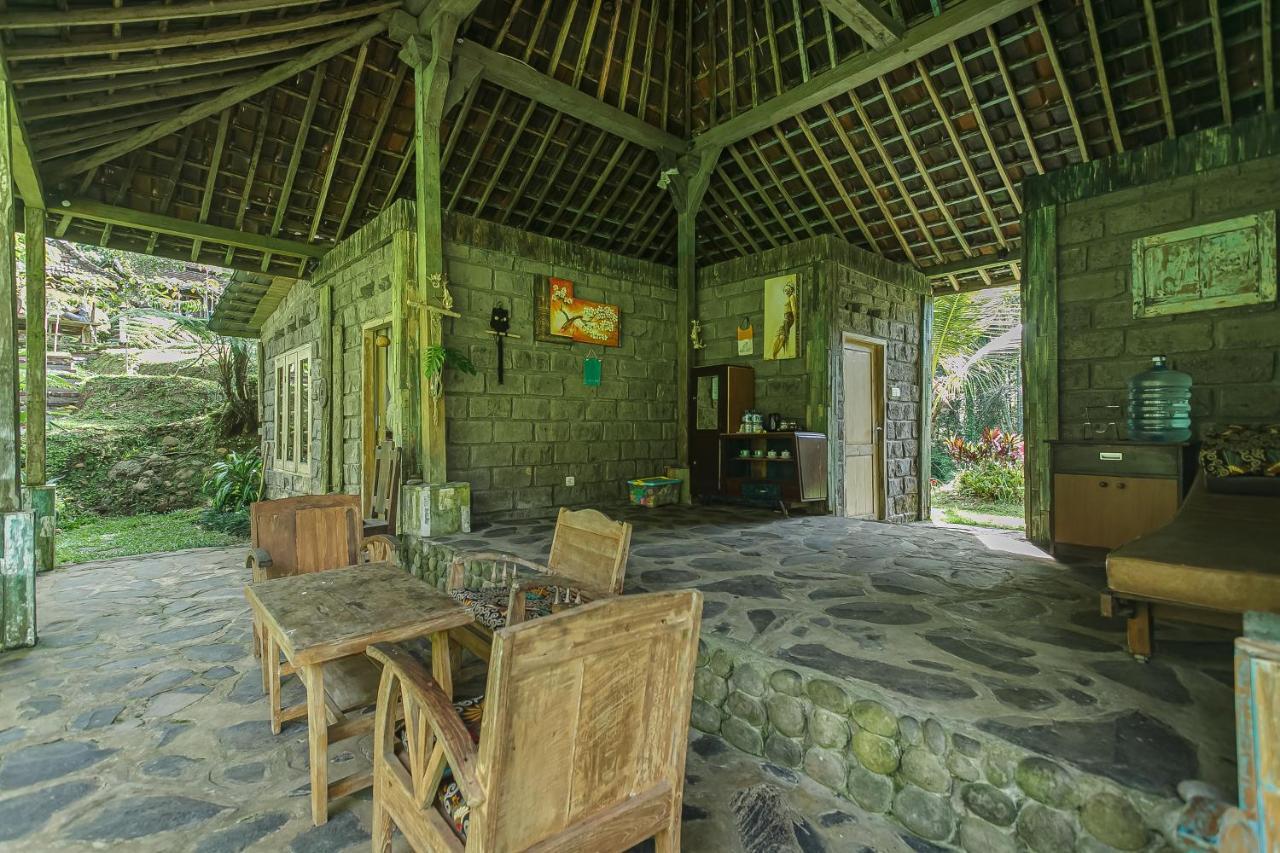 Tepi Sawah Lodge & Retreat Jatiluwih Exterior photo