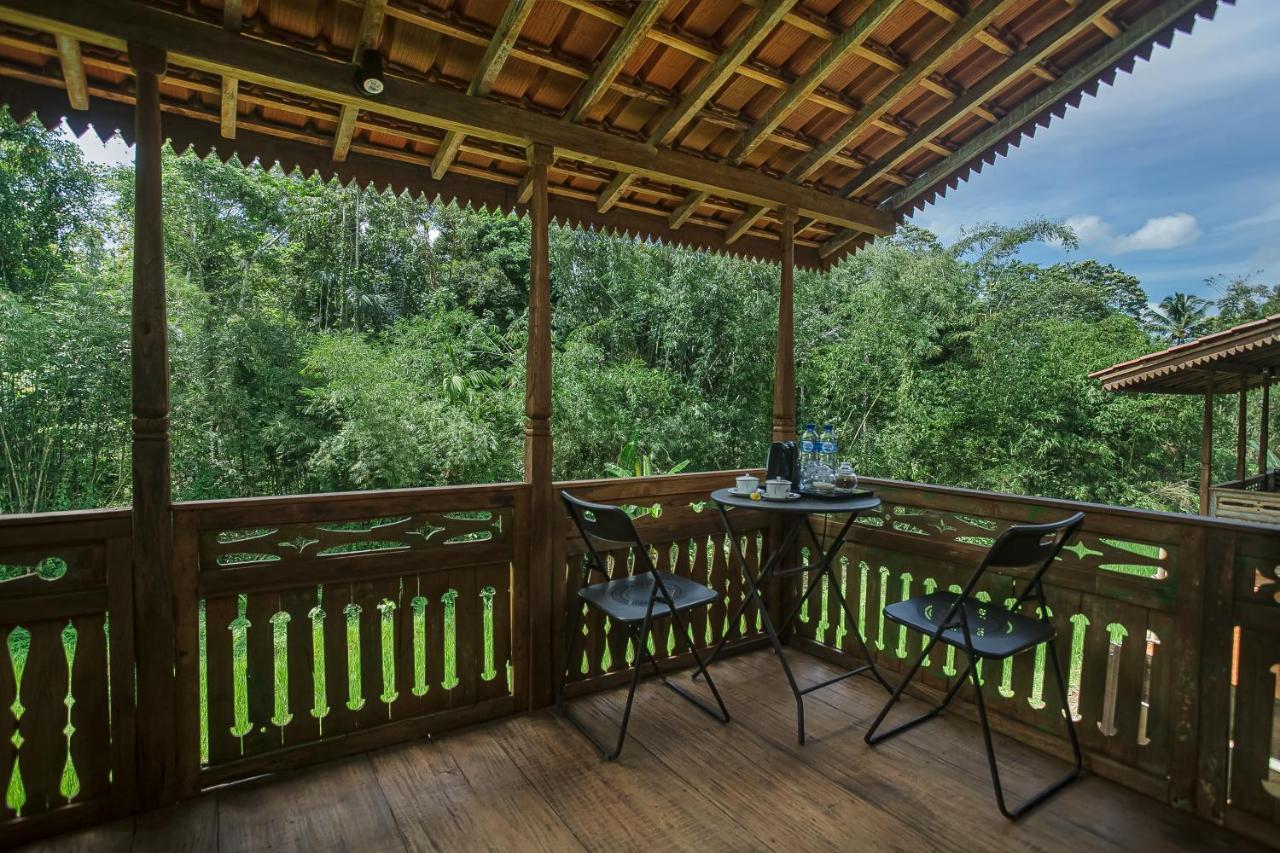Tepi Sawah Lodge & Retreat Jatiluwih Exterior photo